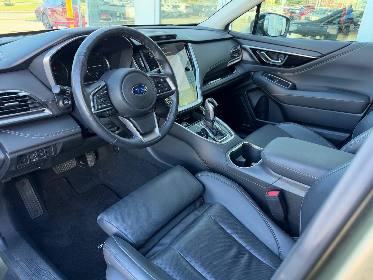 2025 Subaru Outback Limited LIMITED-ONE OWNER! Photo