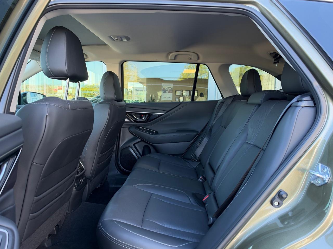 2025 Subaru Outback Limited LIMITED-ONE OWNER! Photo