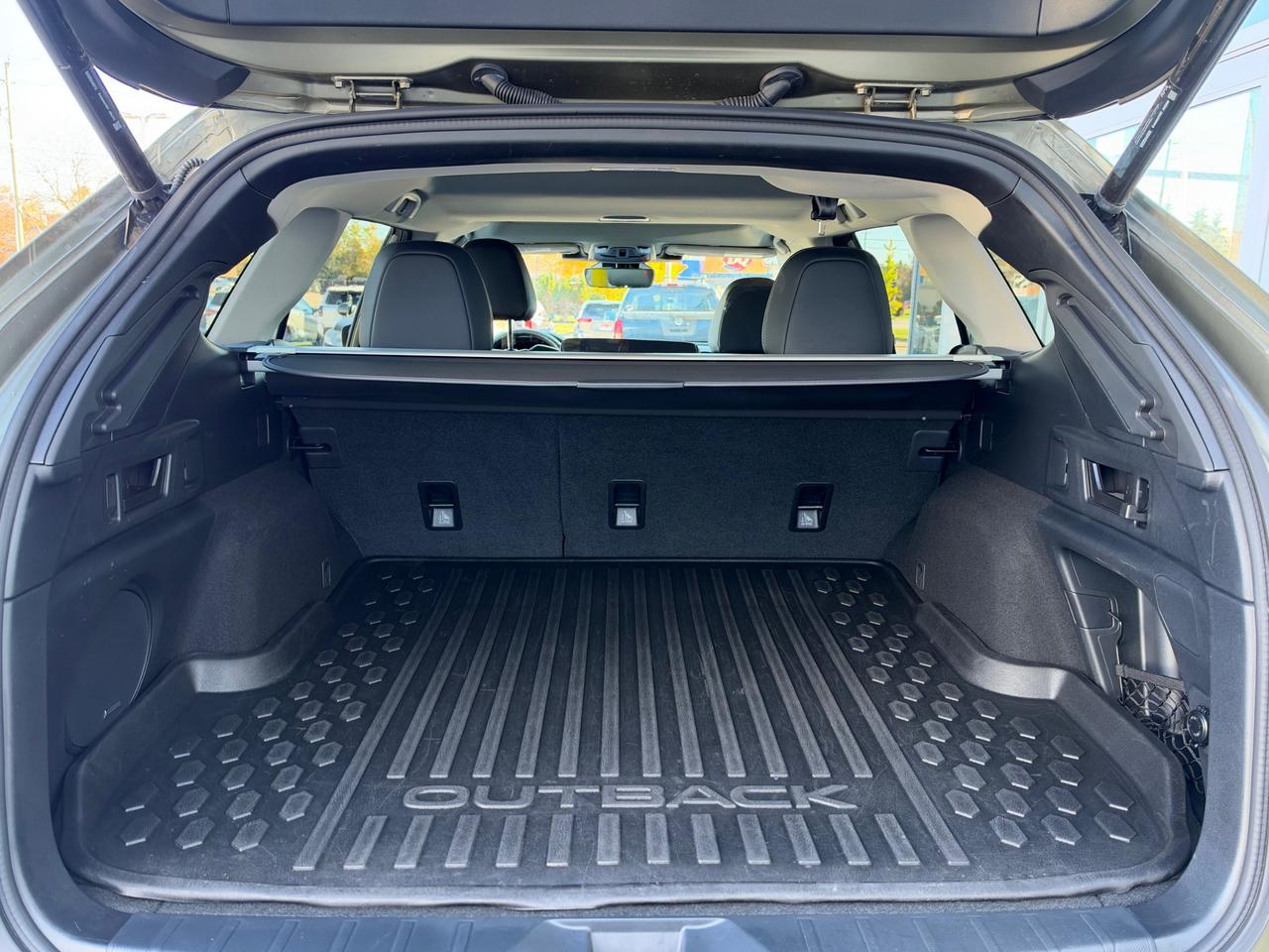 2025 Subaru Outback Limited LIMITED-ONE OWNER! Photo