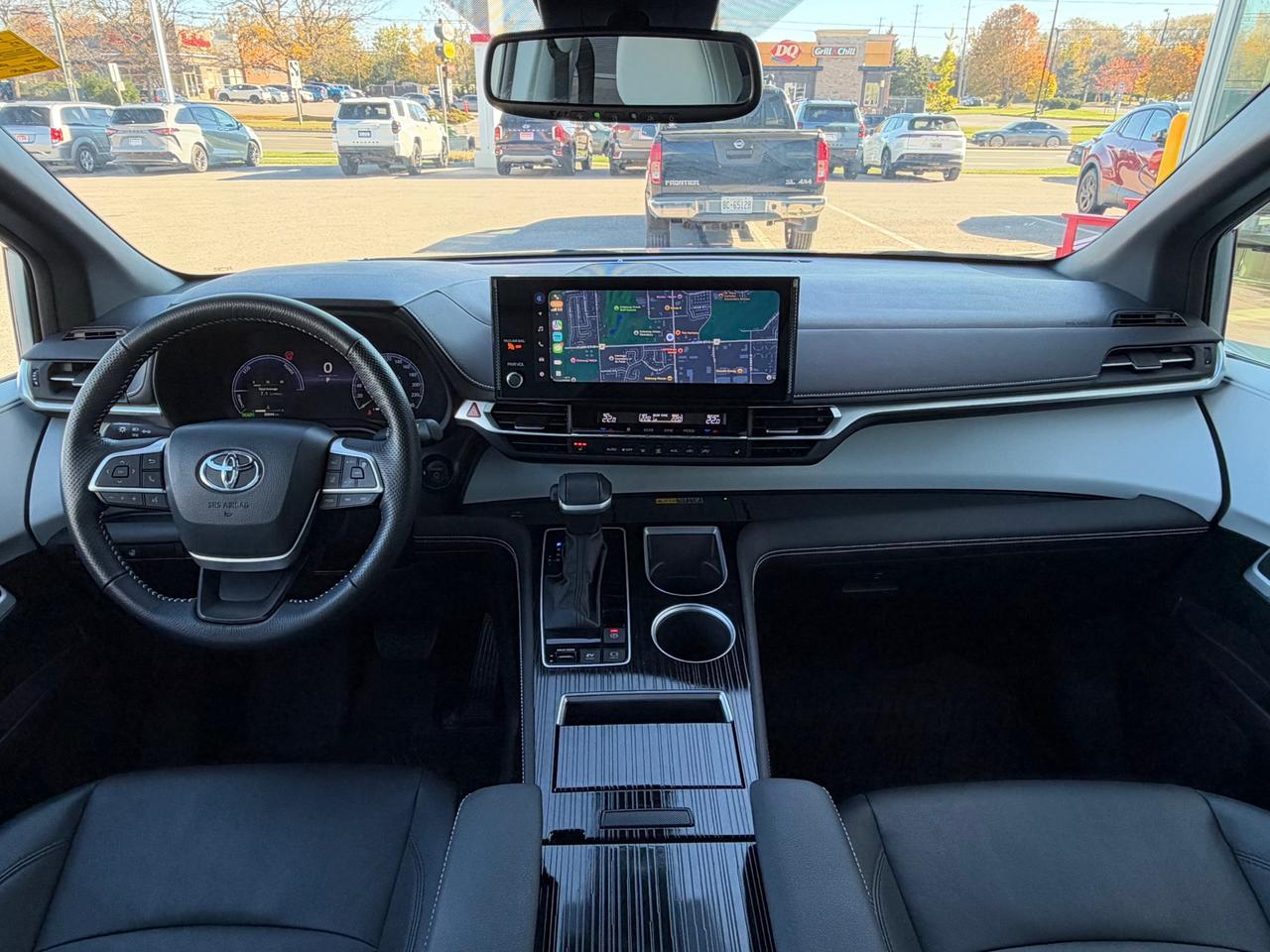 2025 Toyota Sienna XSE 7-Passenger XSE AWD! Photo