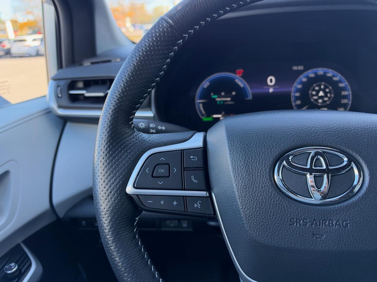 2025 Toyota Sienna XSE 7-Passenger XSE AWD! Photo