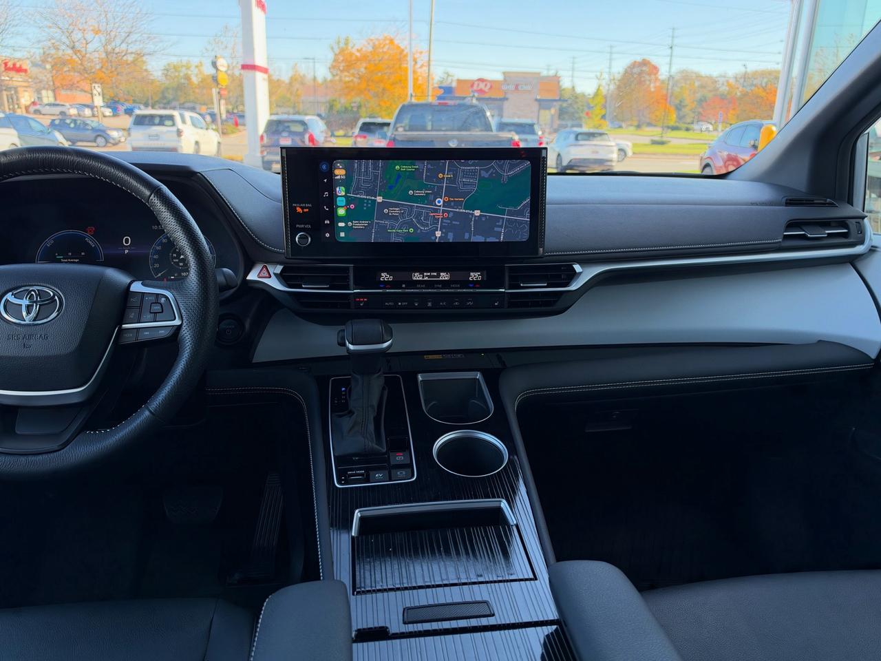 2025 Toyota Sienna XSE 7-Passenger XSE AWD! Photo
