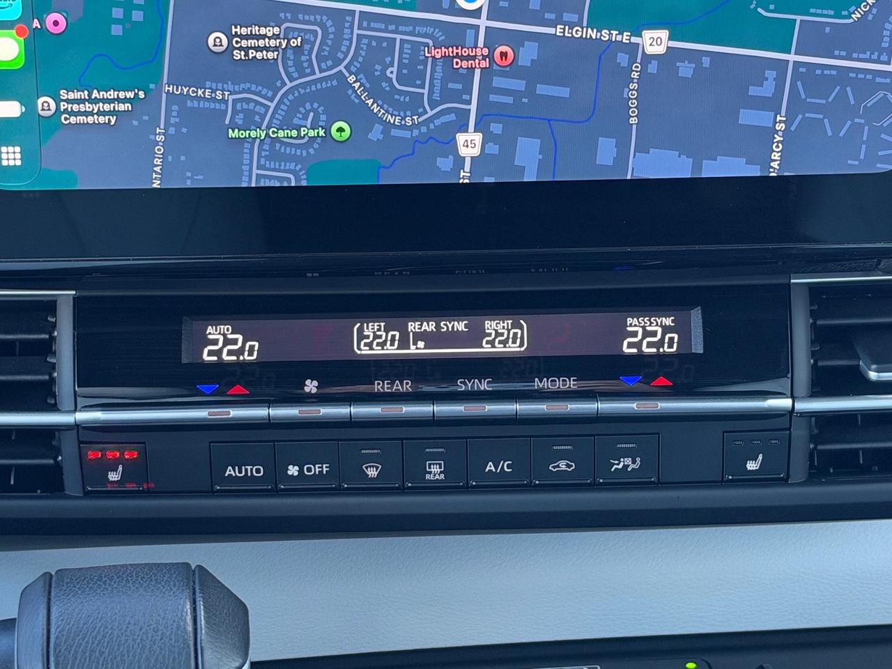 2025 Toyota Sienna XSE 7-Passenger XSE AWD! Photo