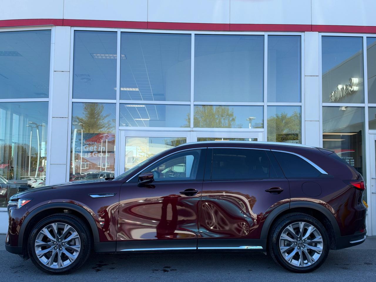 2025 Mazda CX-90 MHEV GT-P ONE OWNER+DEALER SERVICED! Photo3
