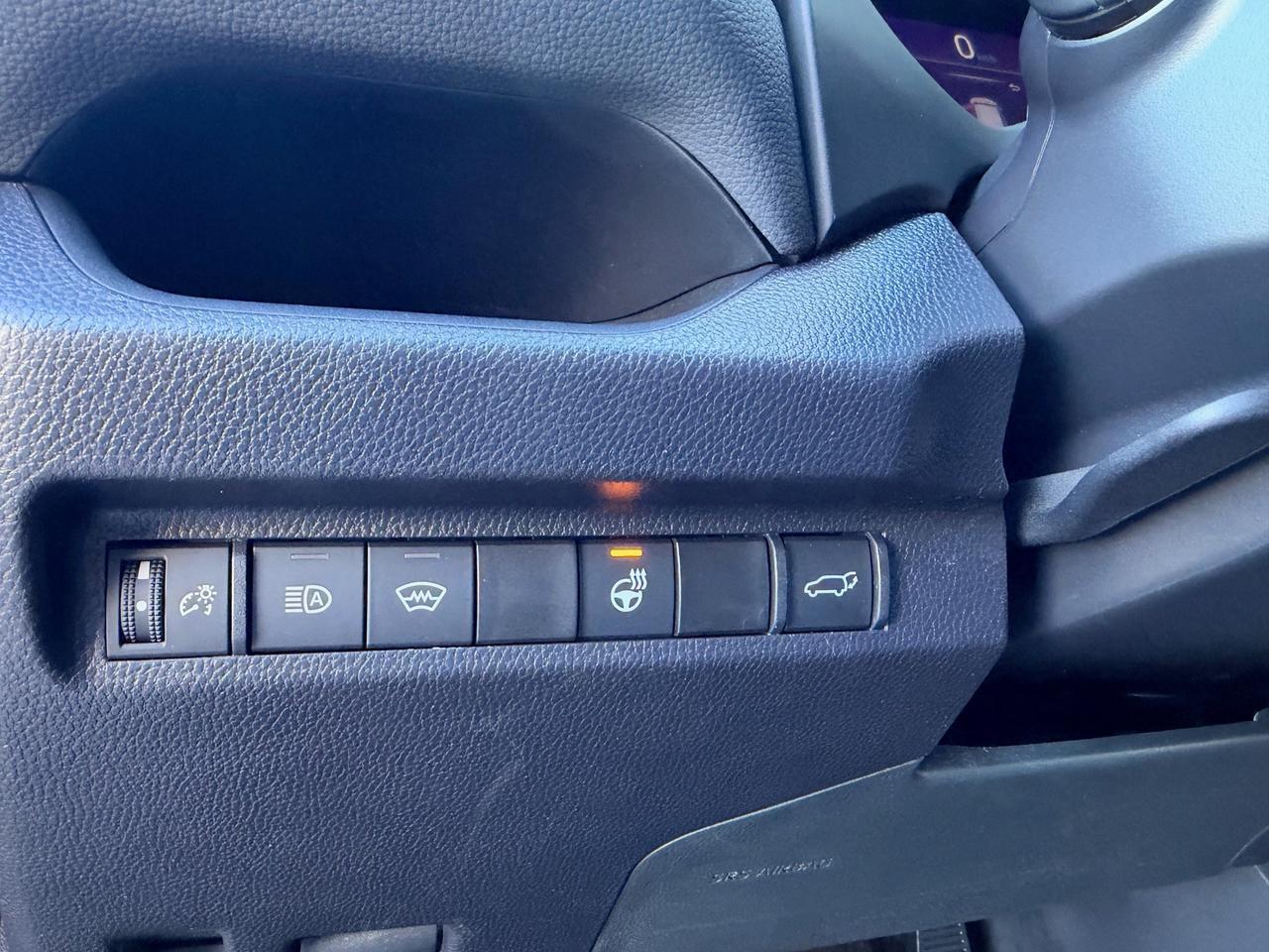 2025 Toyota RAV4 Hybrid HYBRID XLE PREMIUM! Photo
