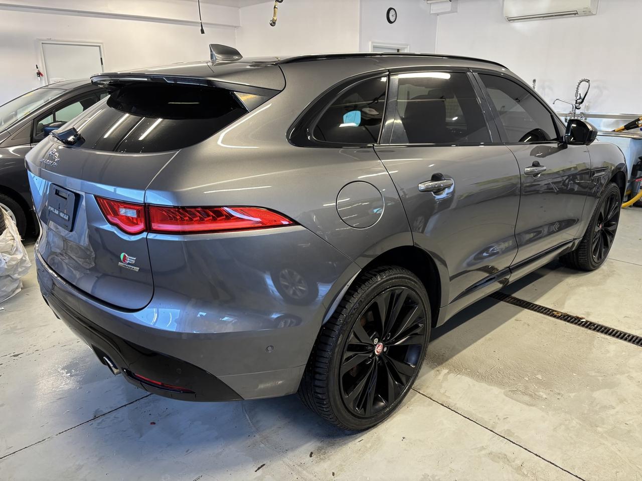 2018 Jaguar F-PACE S ~NO ACCIDENTS~CERTIFIED~ Photo3