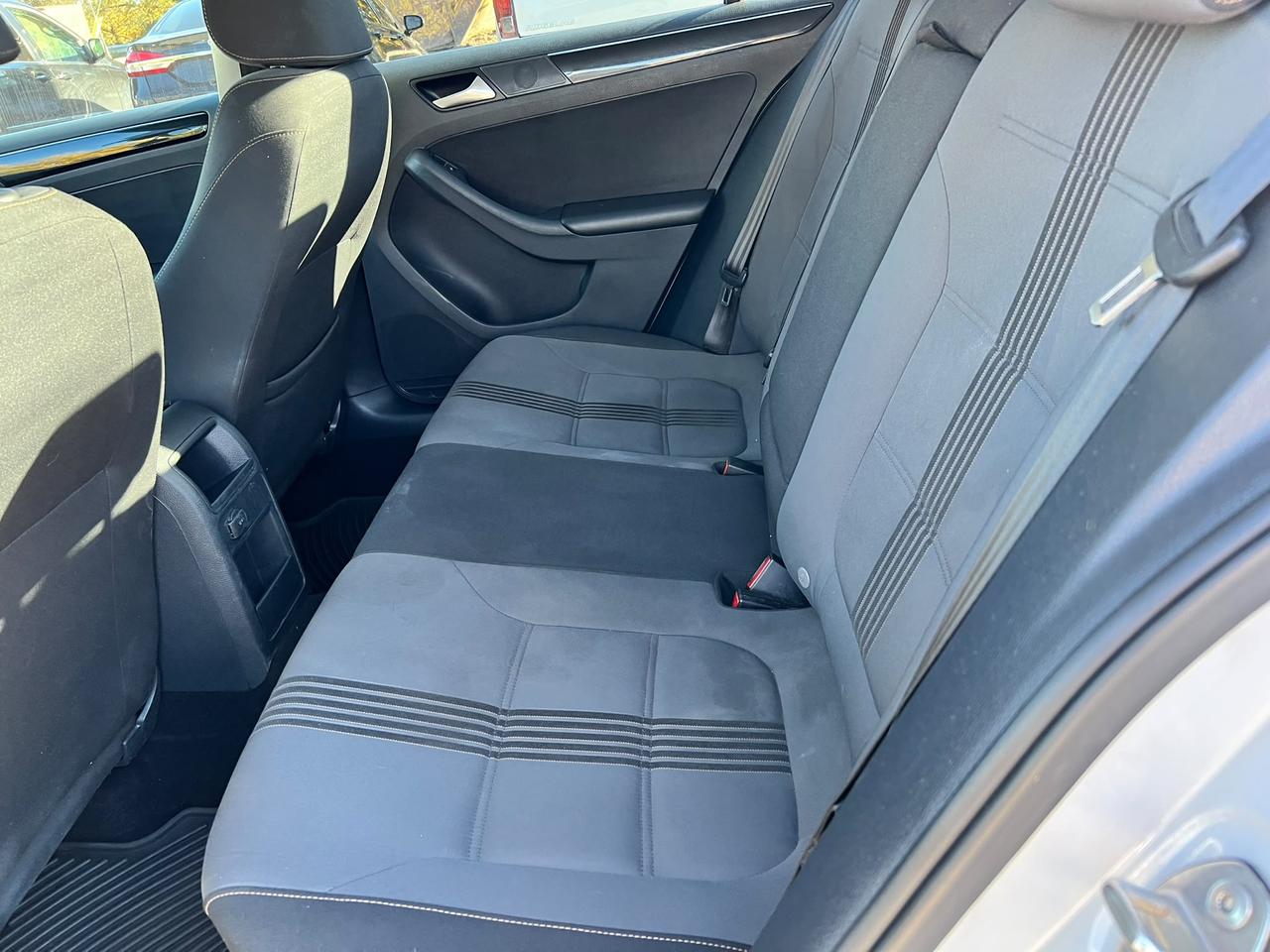 2017 Volkswagen Jetta 4dr 1.4 TSI Man Wolfsburg Edition CERTIFIED Photo