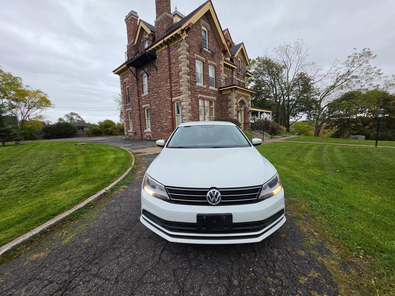 2017 Volkswagen Jetta  - Photo #2