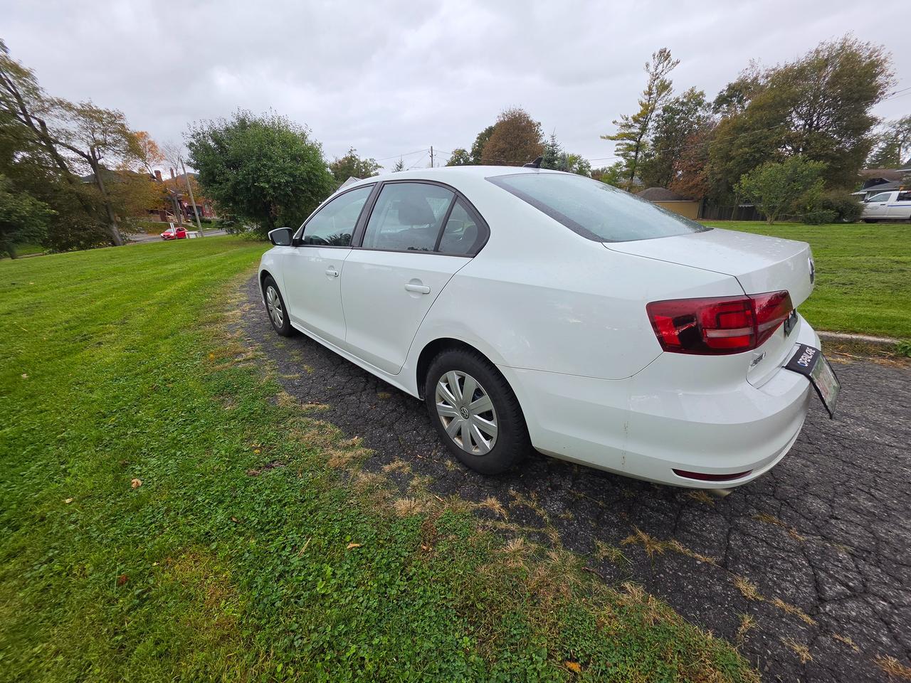 2017 Volkswagen Jetta  - Photo #5