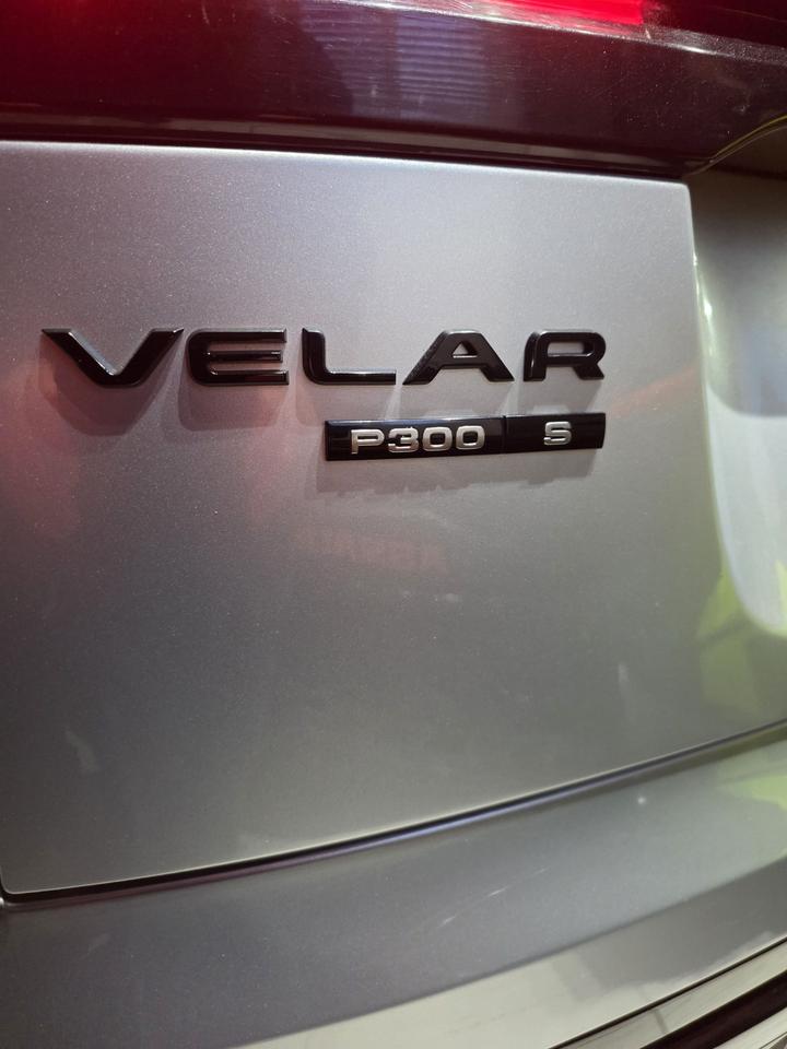 2020 Land Rover Range Rover Velar R-DYNAMIC Photo