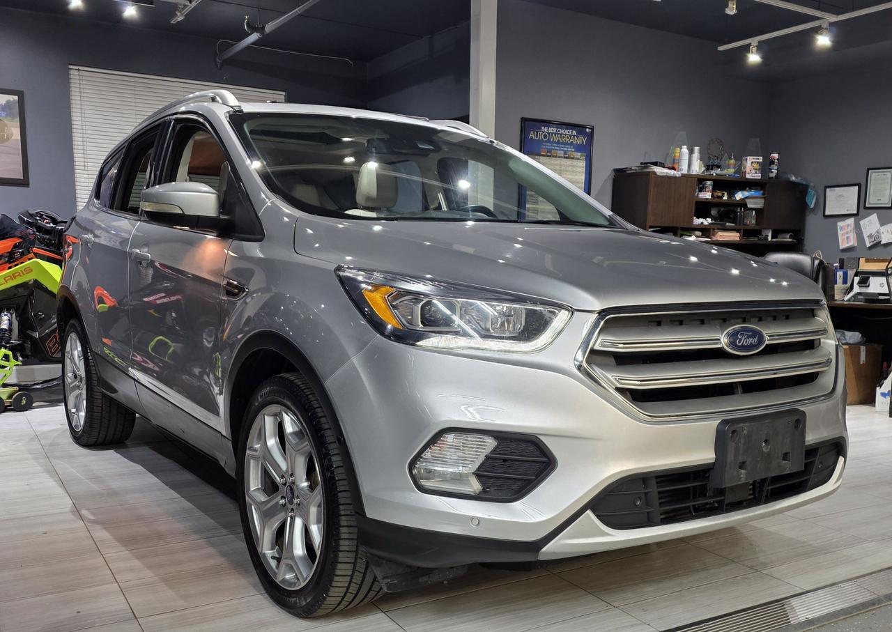 2019 Ford Escape Titanium Photo0