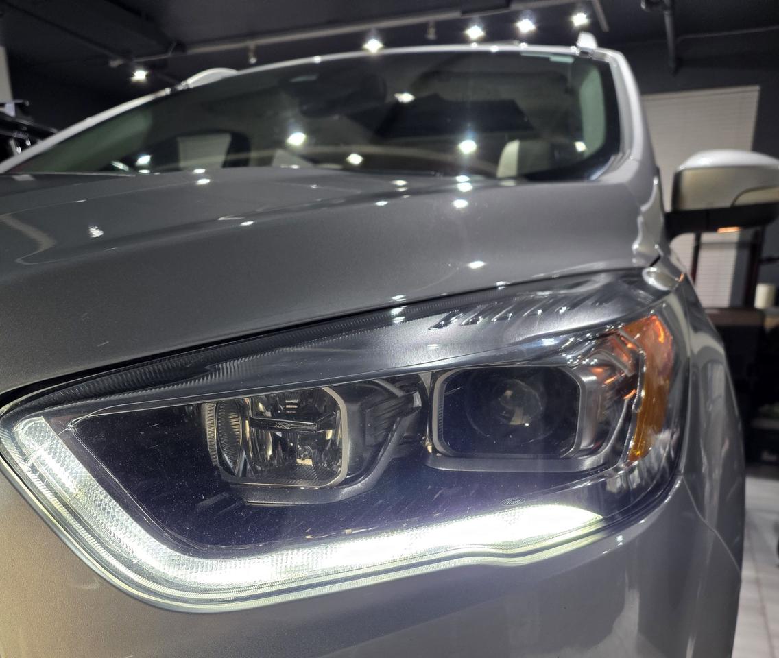 2019 Ford Escape Titanium Photo