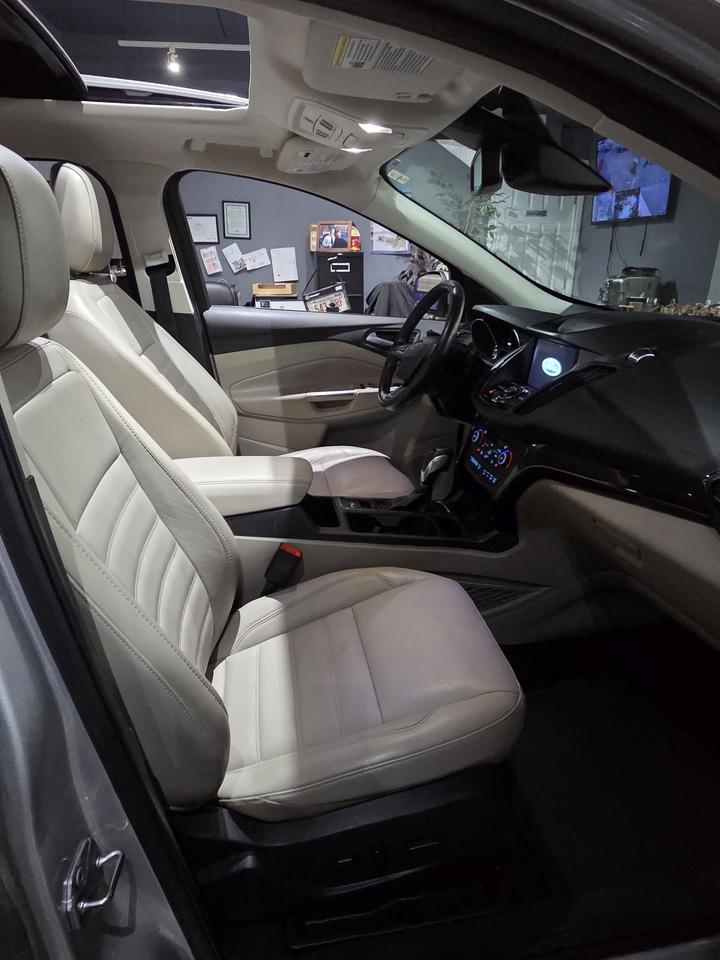 2019 Ford Escape Titanium Photo