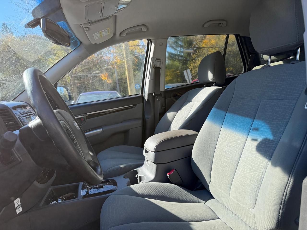 2012 Hyundai Santa Fe GL Photo