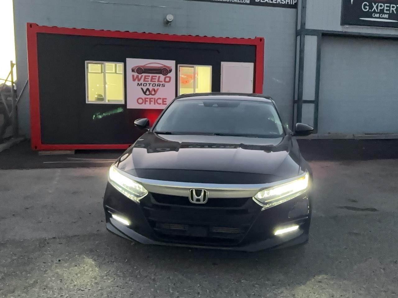 2019 Honda Accord Touring Photo
