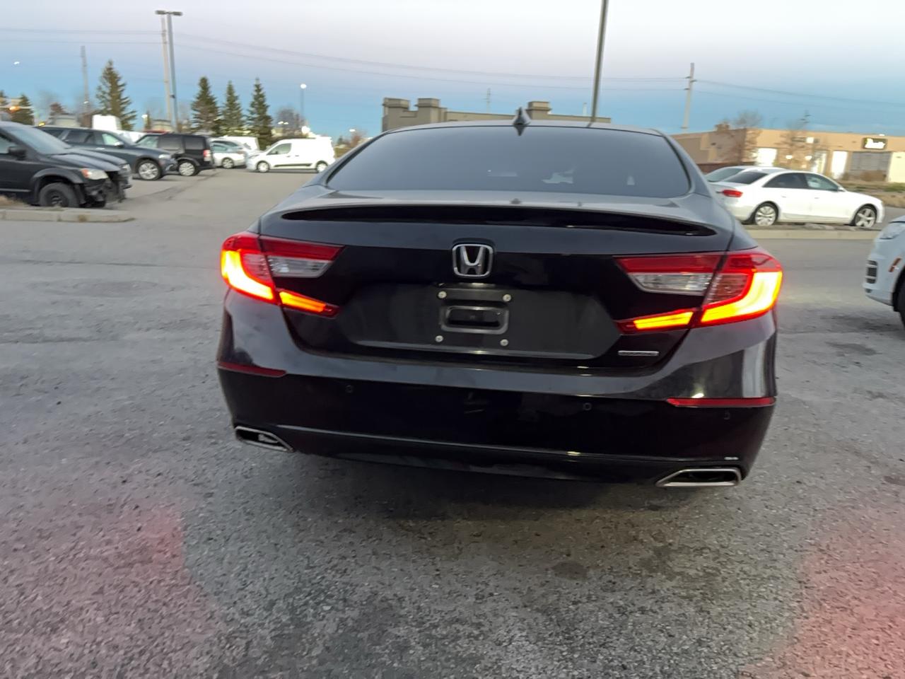 2019 Honda Accord Touring Photo