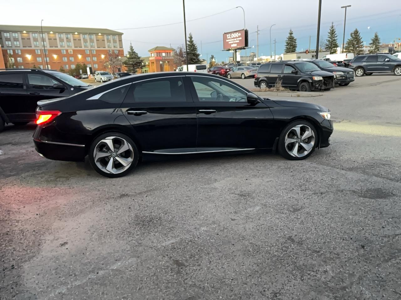 2019 Honda Accord Touring - Photo #5