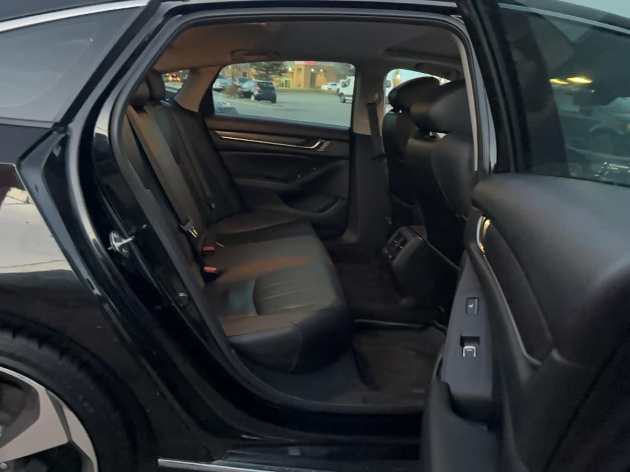 2019 Honda Accord Touring - Photo #6