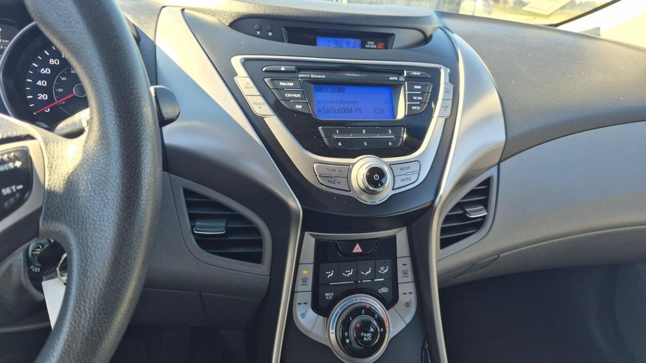 2013 Hyundai Elantra GL, SEDAN, 4 CYL, GREAT ON FUEL, AUTO, CERT Photo