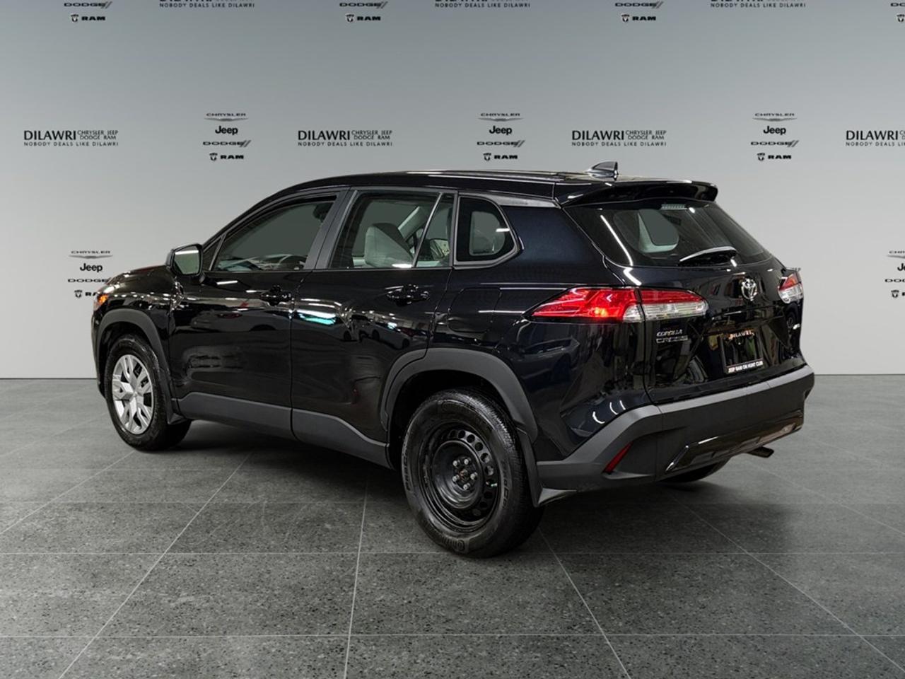 2025 Toyota Corolla Cross L AWD Photo