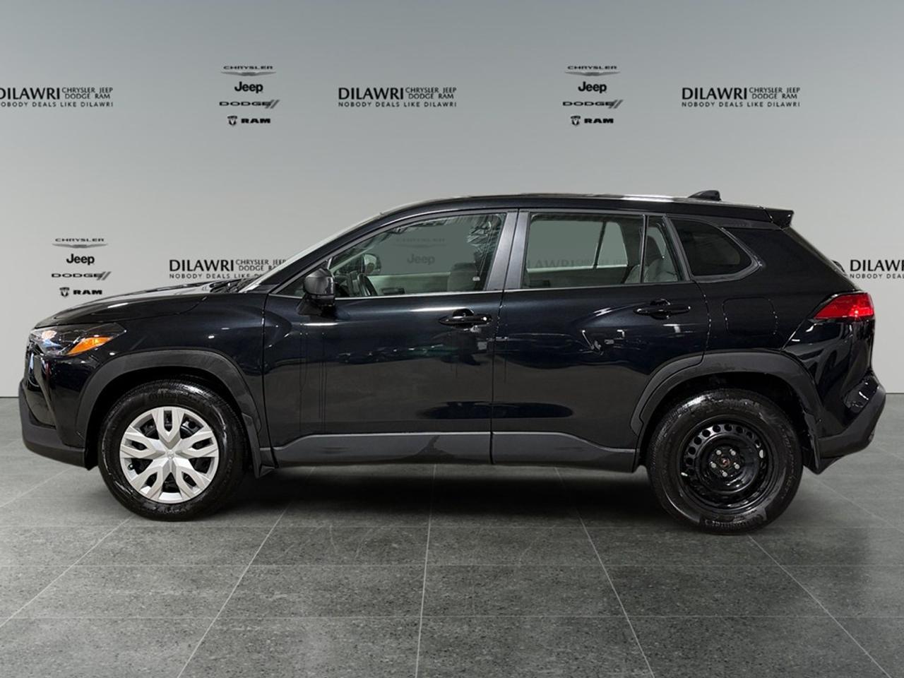 2025 Toyota Corolla Cross L AWD Photo