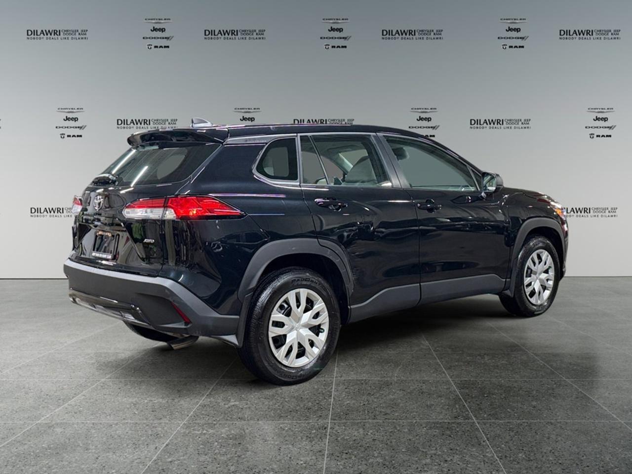 2025 Toyota Corolla Cross L AWD Photo