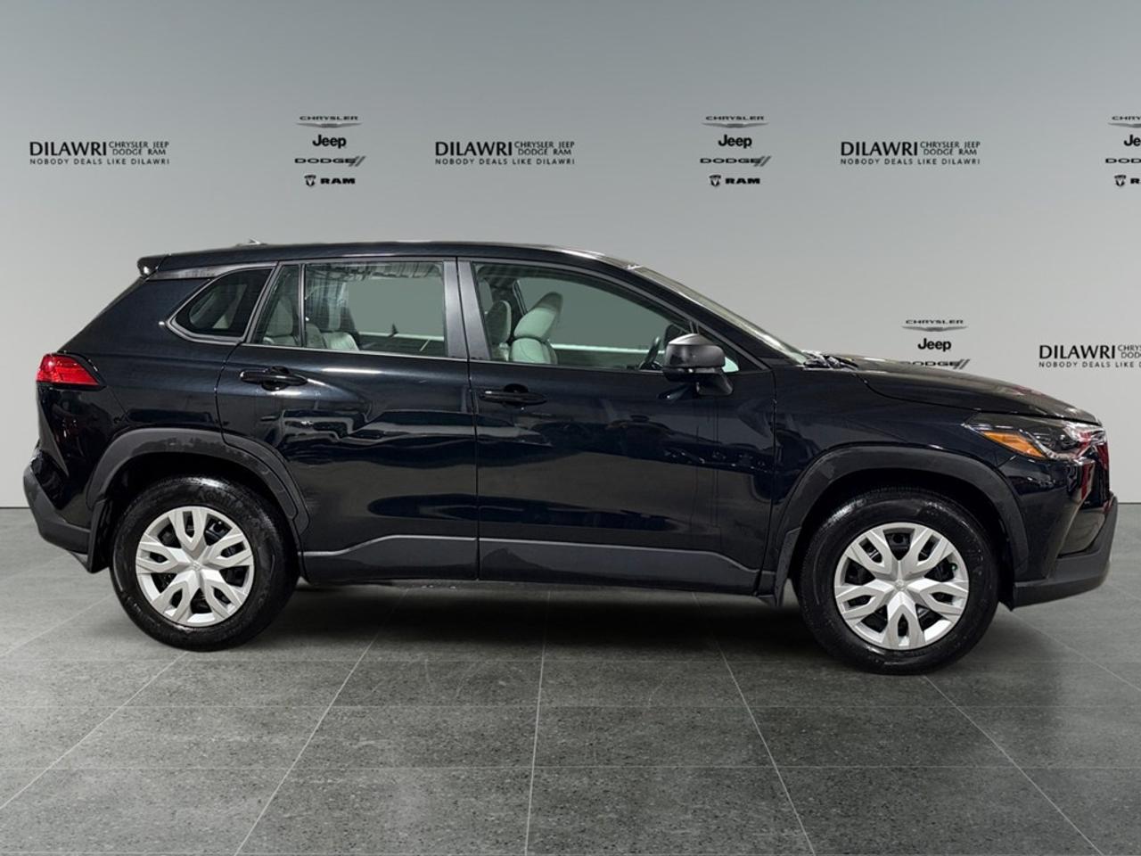 2025 Toyota Corolla Cross L AWD Photo