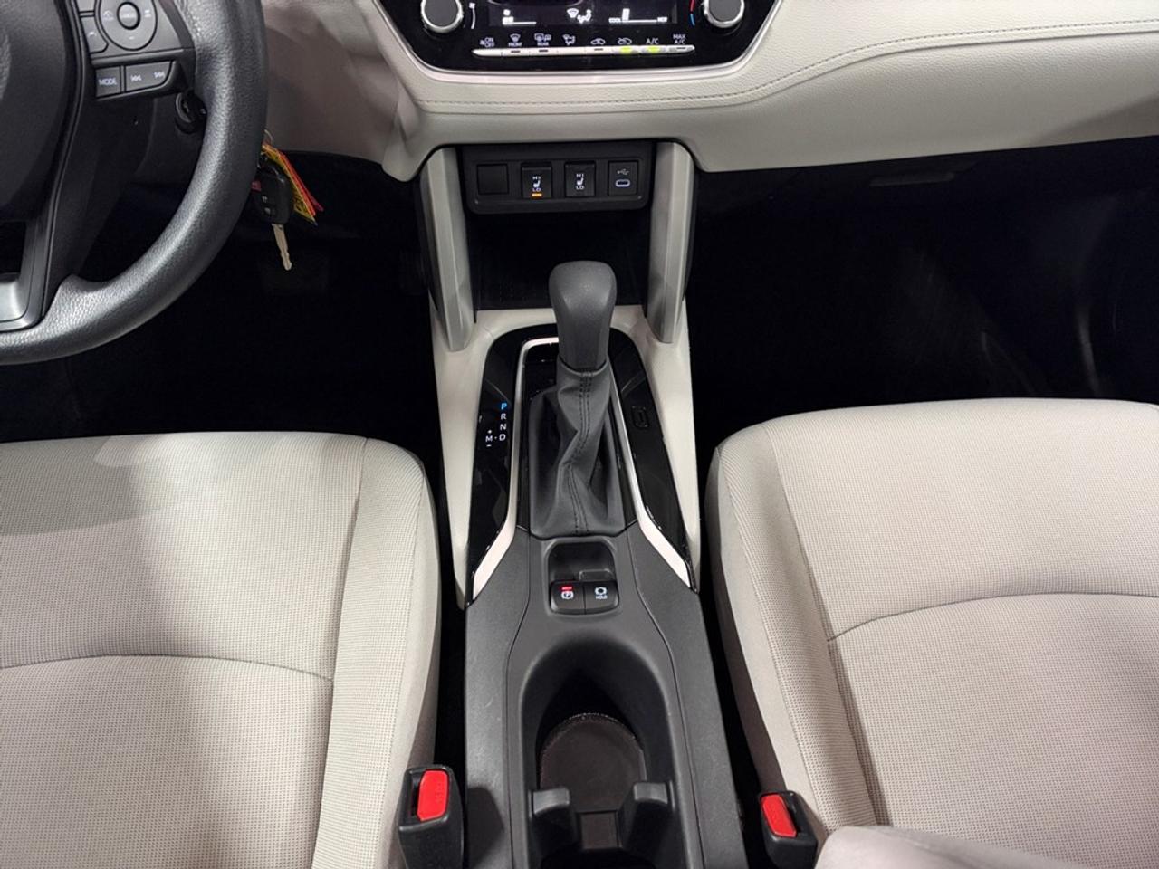 2025 Toyota Corolla Cross L AWD Photo