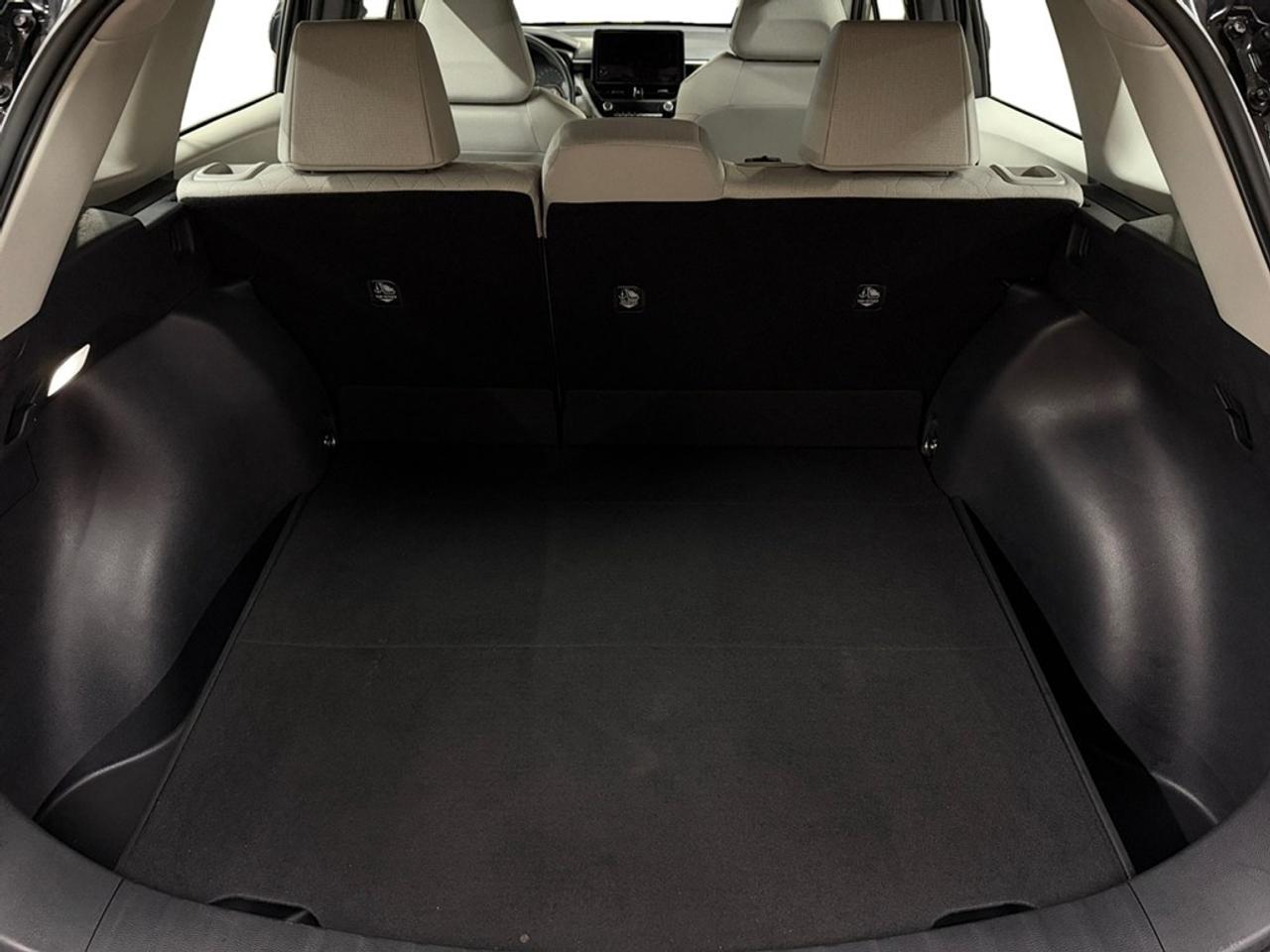 2025 Toyota Corolla Cross L AWD Photo