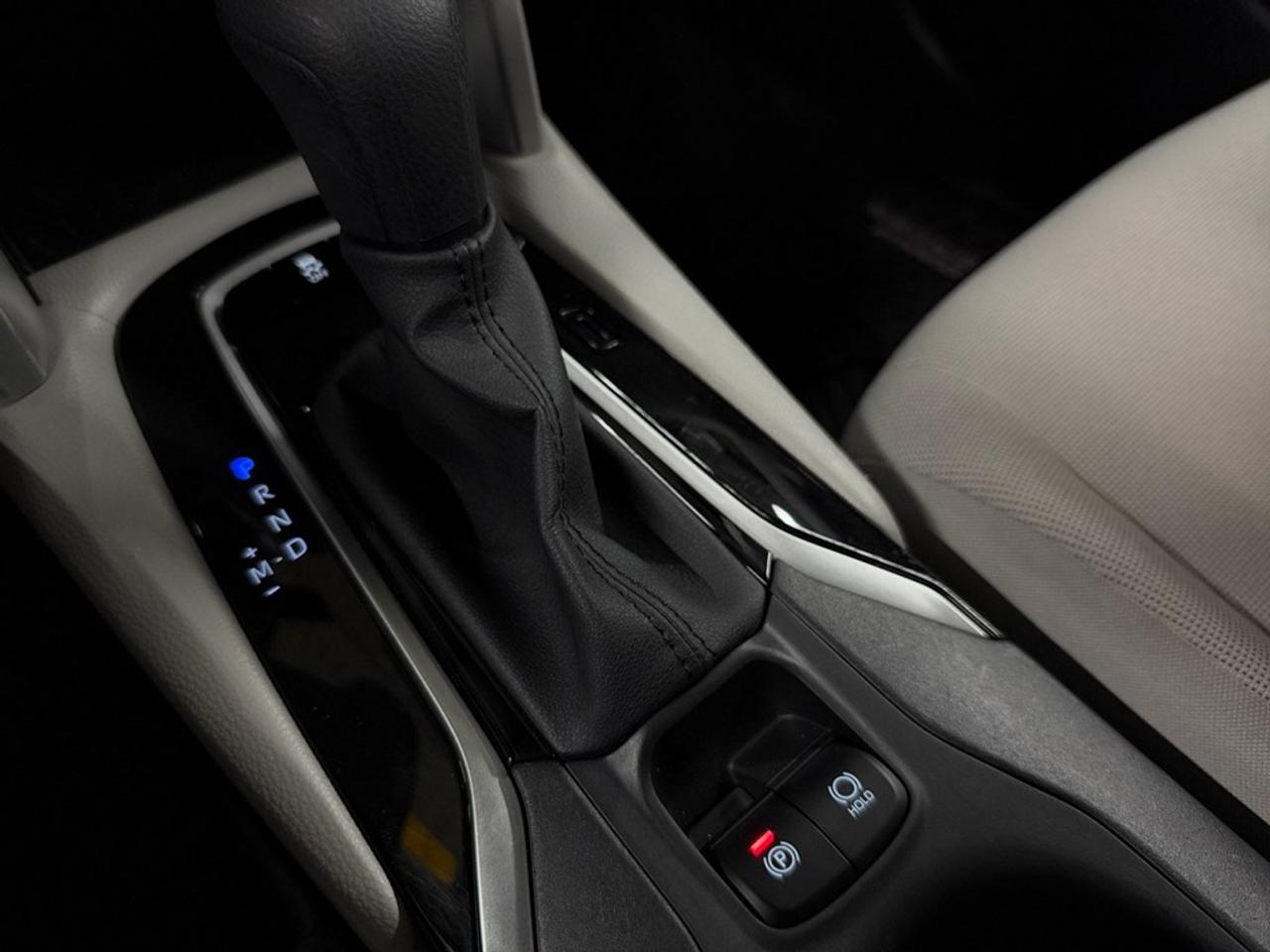 2025 Toyota Corolla Cross L AWD Photo