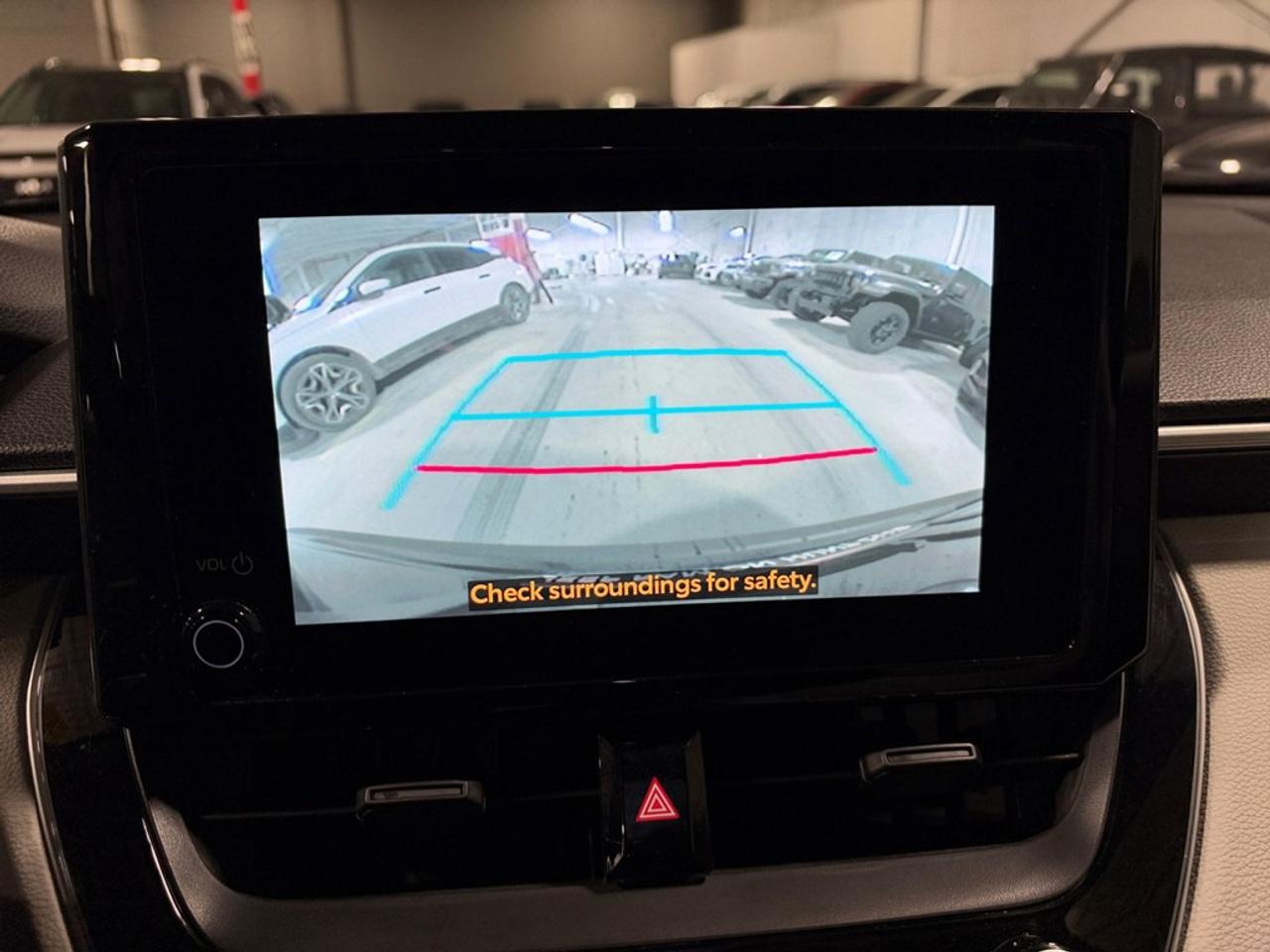 2025 Toyota Corolla Cross L AWD Photo