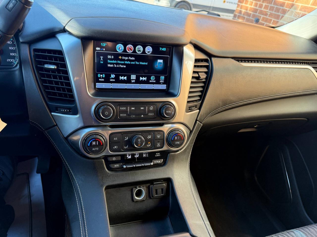 2019 Chevrolet Suburban 4WD 4dr 1500 LS Photo