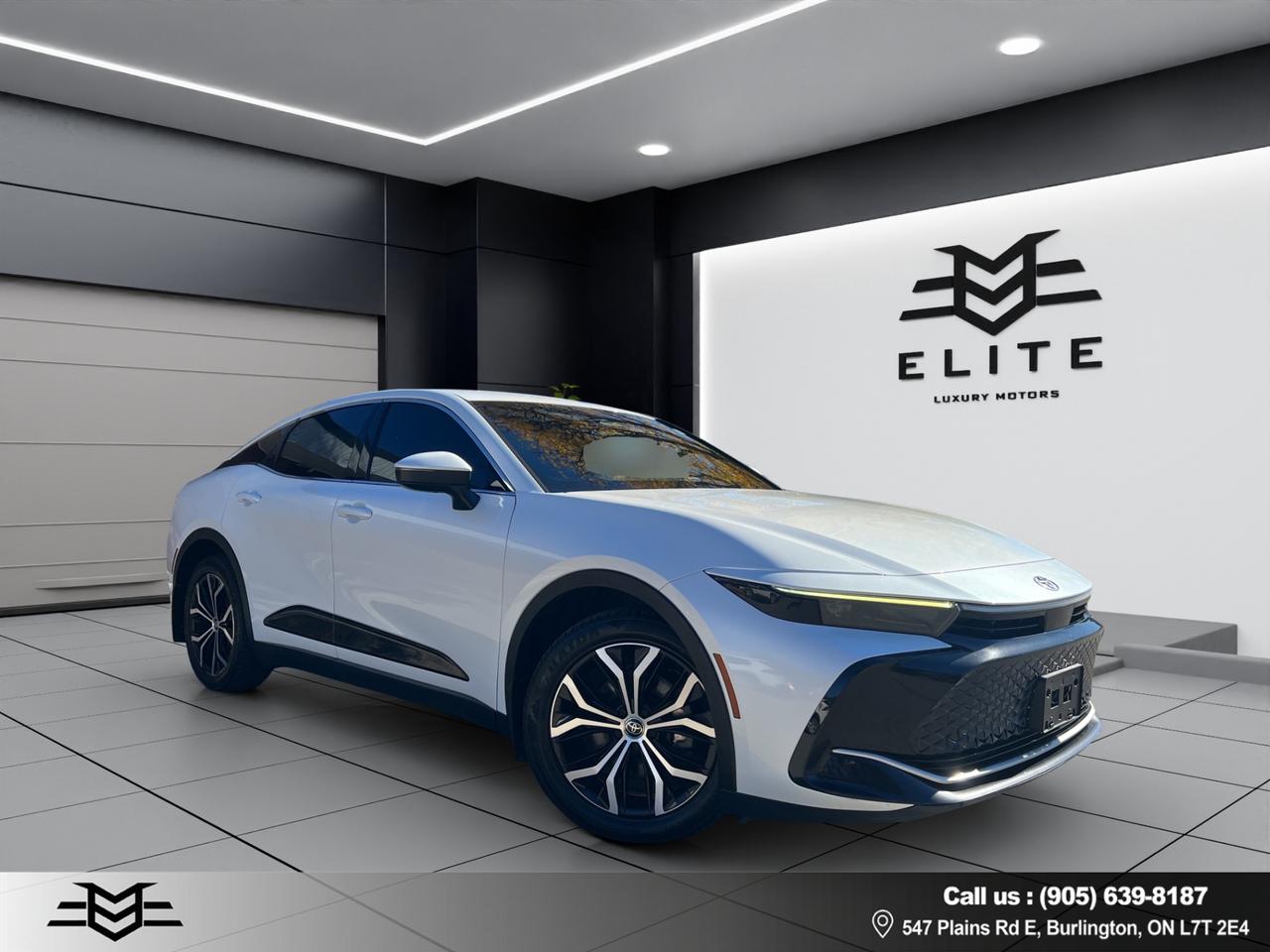 2023 Toyota Crown XLE AWD - Blind Spot Monitor - Reverse Camera !!! Photo