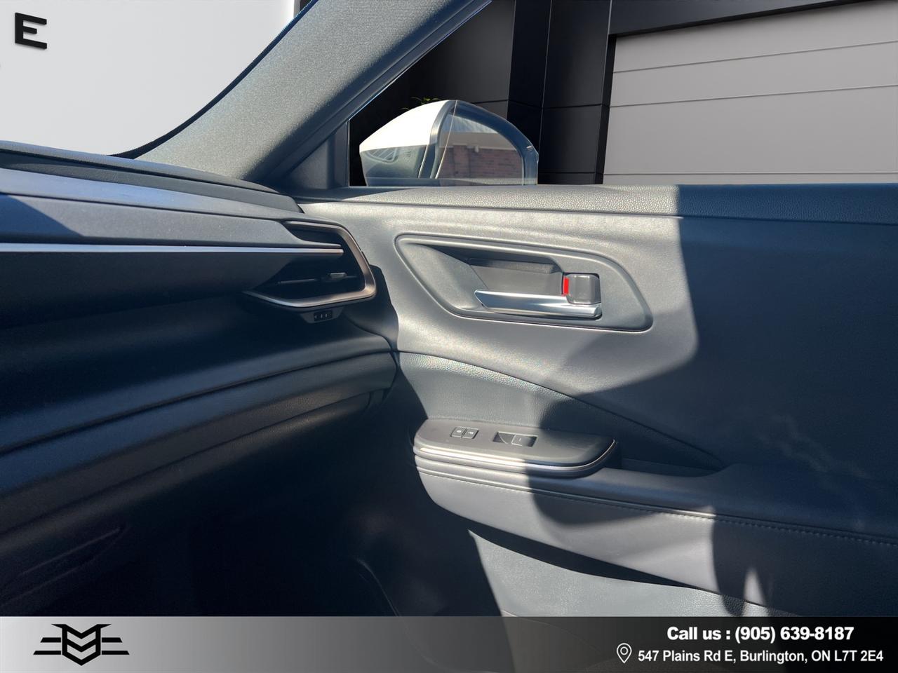 2023 Toyota Crown XLE AWD - Blind Spot Monitor - Reverse Camera !!! Photo