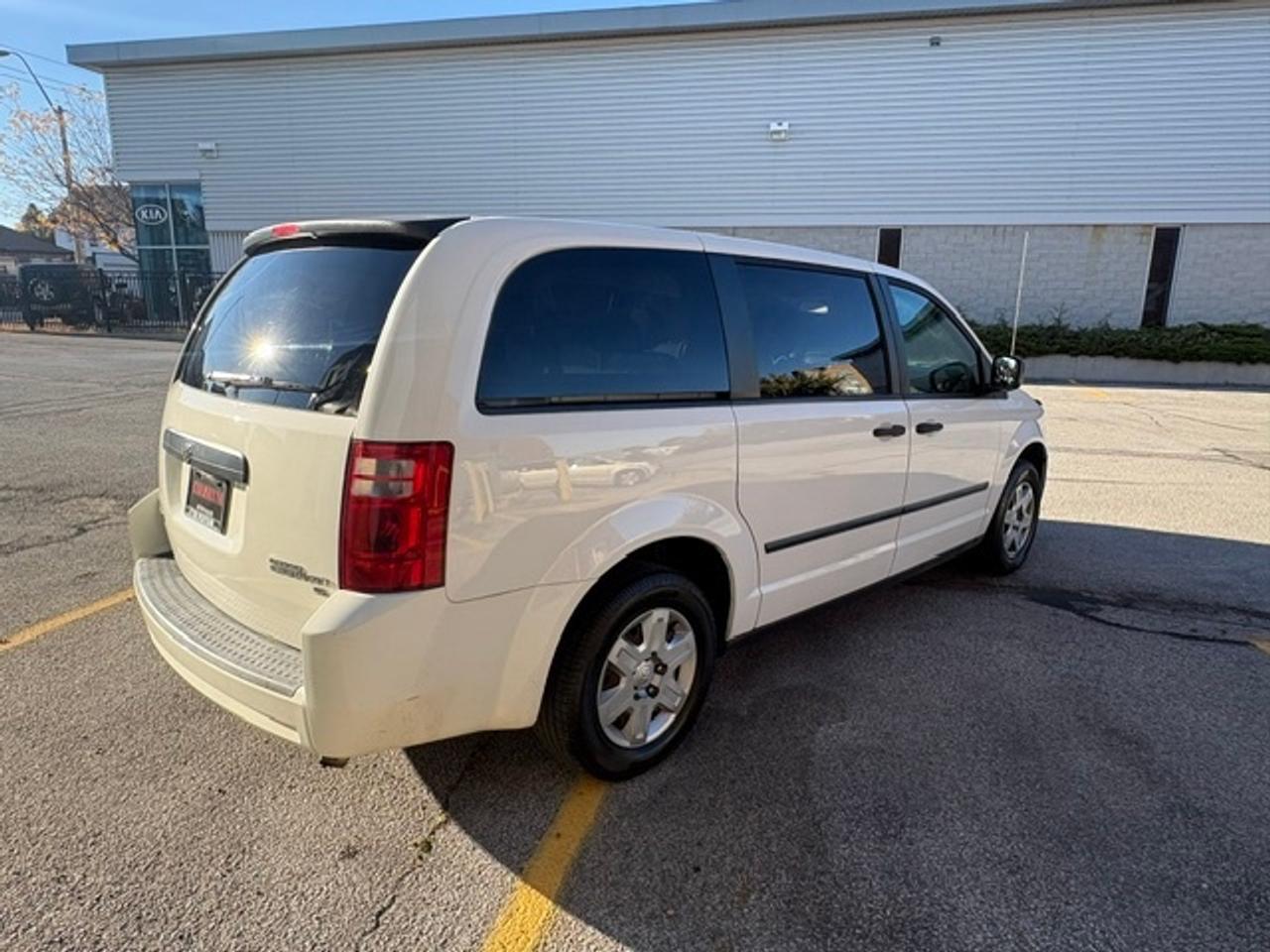 2009 Dodge Grand Caravan SE ONLY 49,000KM-1 OWNER-CERTIFIED-7 PASSENGER! Photo