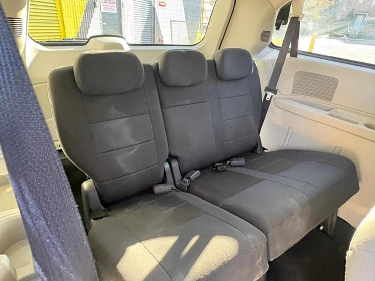 2009 Dodge Grand Caravan SE ONLY 49,000KM-1 OWNER-CERTIFIED-7 PASSENGER! Photo