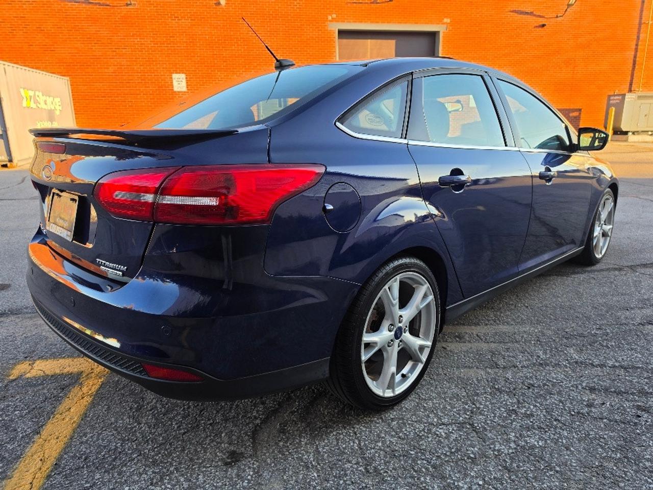 2016 Ford Focus Titanium ONLY 75KM-LEATHER-ROOF-NAVI-CAM-2 SETS WHEELS Photo