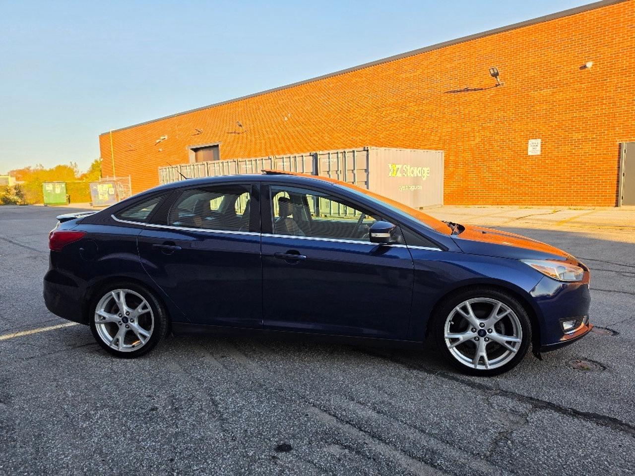 2016 Ford Focus Titanium ONLY 75KM-LEATHER-ROOF-NAVI-CAM-2 SETS WHEELS Photo