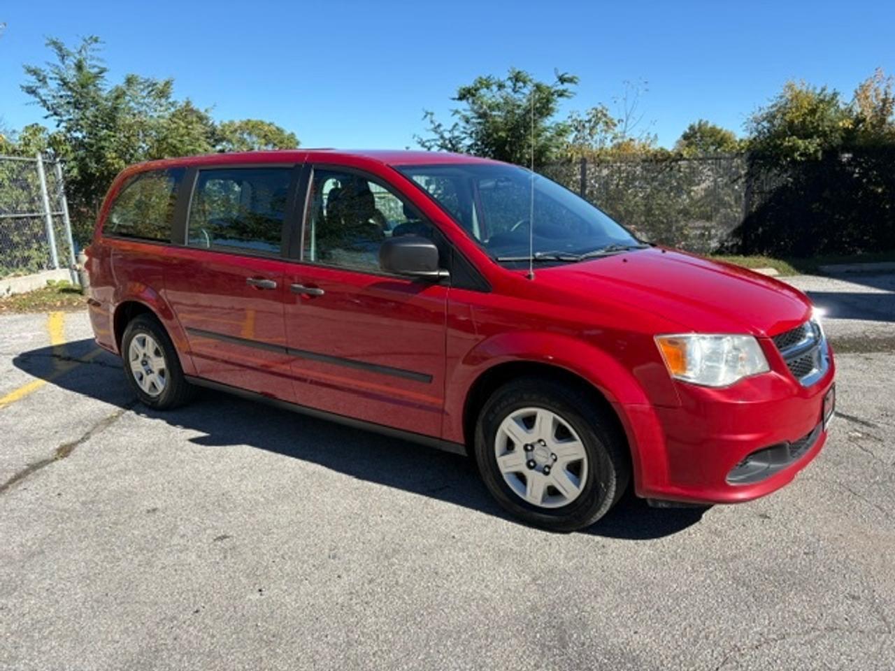 2013 Dodge Grand Caravan SE ONLY 77,000KM-1 OWNER-FIRE CHIEFS VAN-CERTIFIED-NO ACCIDENTS Photo