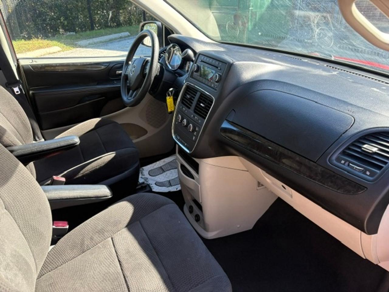 2013 Dodge Grand Caravan SE ONLY 77,000KM-1 OWNER-FIRE CHIEFS VAN-CERTIFIED-NO ACCIDENTS Photo