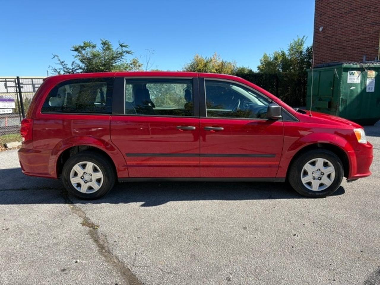 2013 Dodge Grand Caravan SE ONLY 77,000KM-1 OWNER-FIRE CHIEFS VAN-CERTIFIED-NO ACCIDENTS Photo