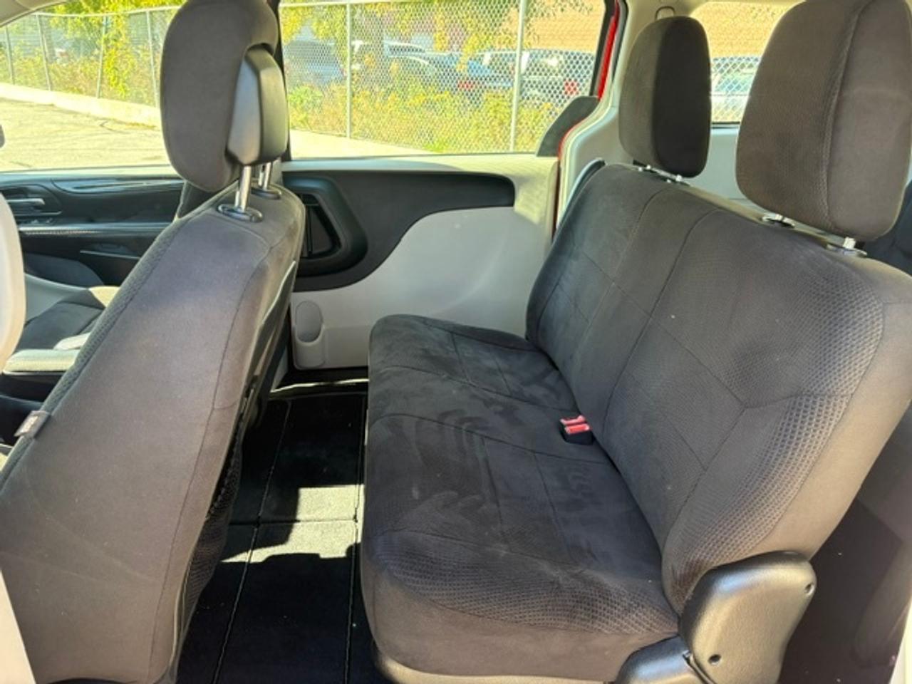 2013 Dodge Grand Caravan SE ONLY 77,000KM-1 OWNER-FIRE CHIEFS VAN-CERTIFIED-NO ACCIDENTS Photo