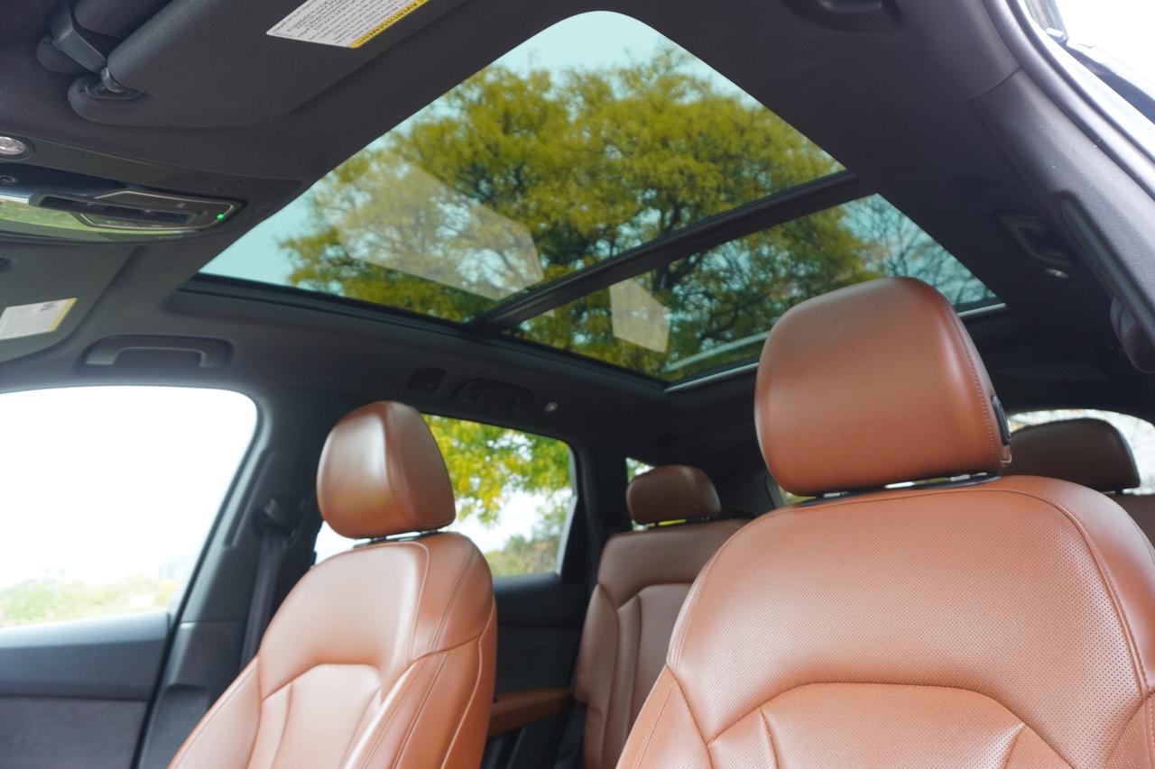 2018 Audi Q7 ONE OWNER / NO ACCIDENTS / TECHNIK / VERY CLEAN / LUXURIOUS Photo