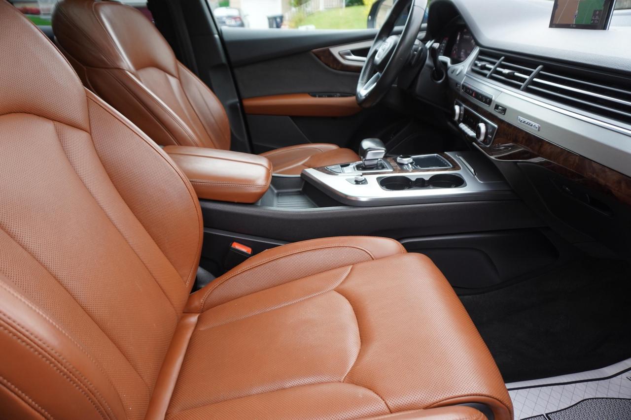 2018 Audi Q7 ONE OWNER / NO ACCIDENTS / TECHNIK / VERY CLEAN / LUXURIOUS Photo