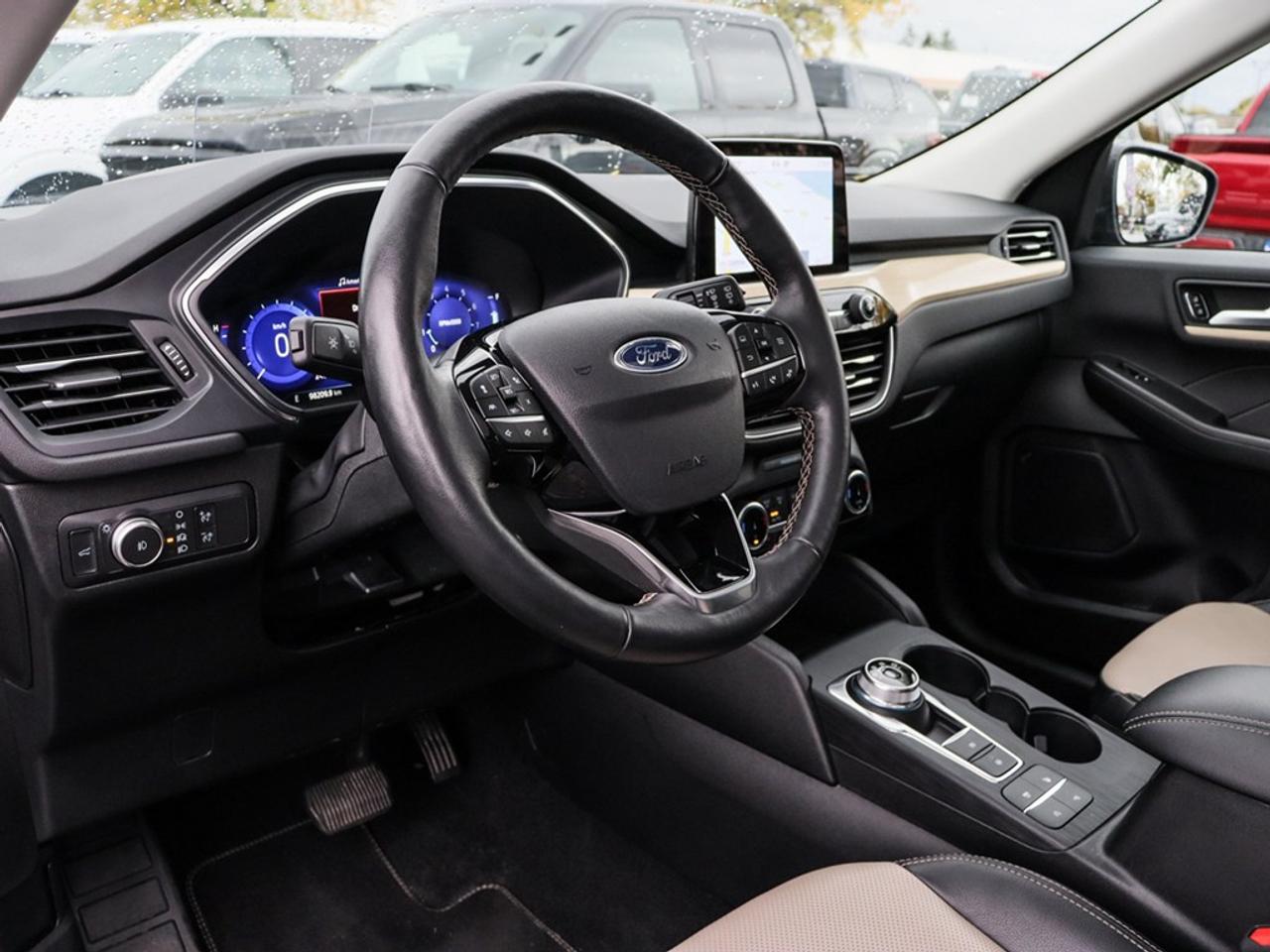 2022 Ford Escape Titanium | AWD | 2.0L | NAV |ELITE PKG |ROOF | TOW Photo