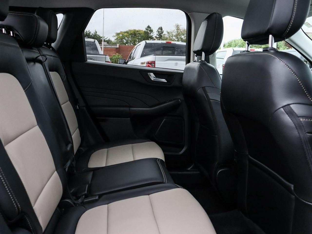 2022 Ford Escape Titanium | AWD | 2.0L | NAV |ELITE PKG |ROOF | TOW Photo