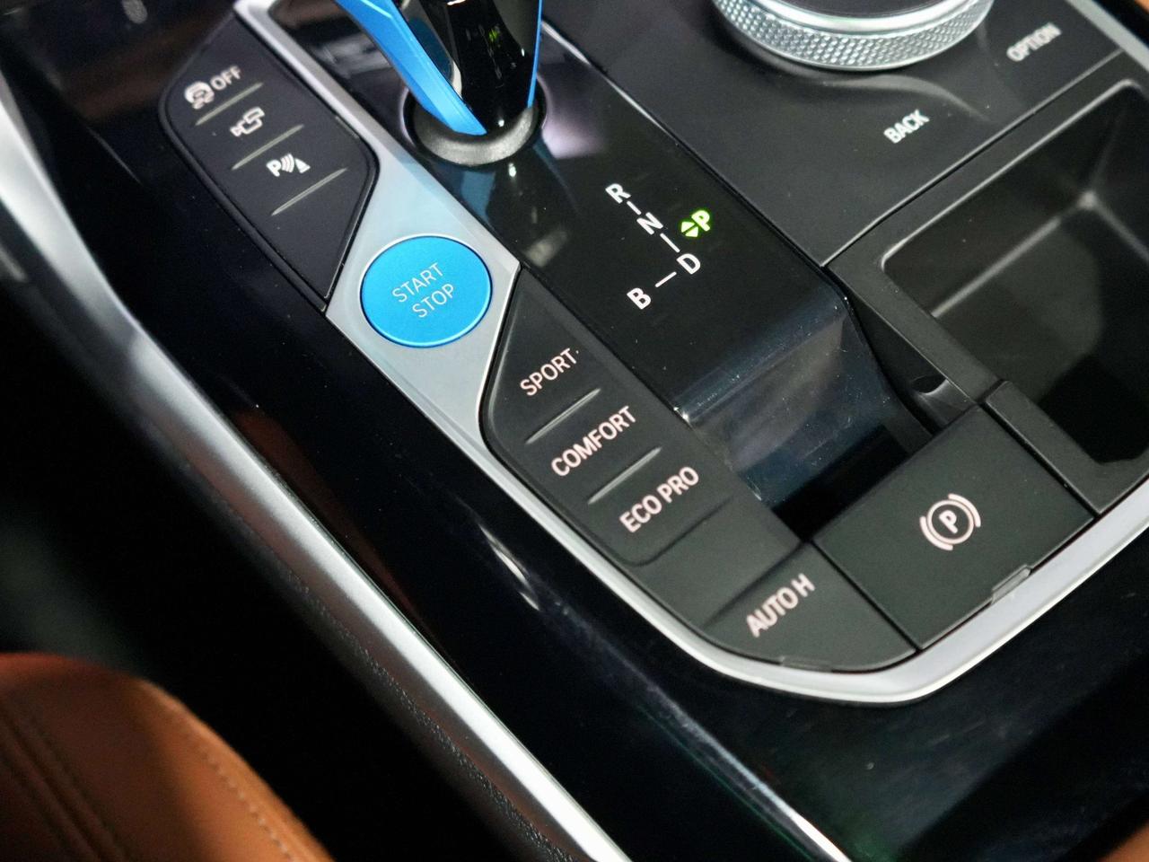 2022 BMW i4 M50|M PACKAGE|HUD|HARMAN|360CAM Photo