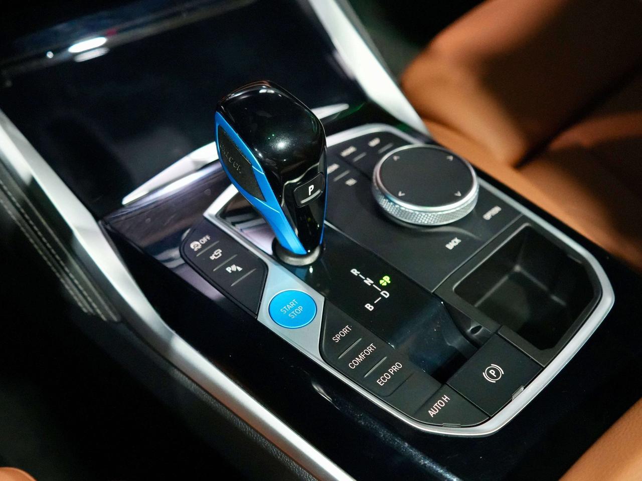 2022 BMW i4 M50|M PACKAGE|HUD|HARMAN|360CAM Photo