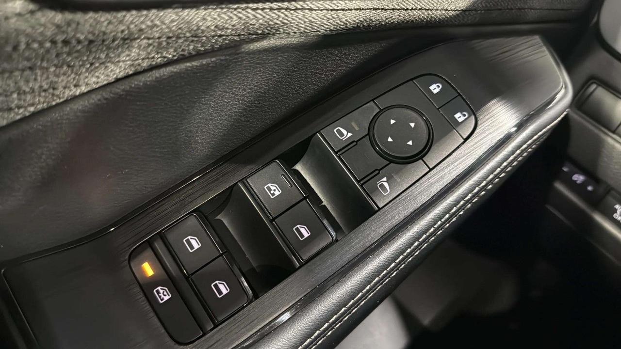 2023 Nissan Rogue SV| CLEAN CARFAX| BLIND SPOT| HTD SEATS| CARPLAY Photo