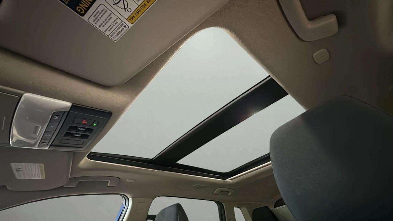 2023 Nissan Rogue SV| CLEAN CARFAX| BLIND SPOT| HTD SEATS| CARPLAY Photo